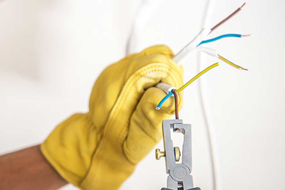 Powerpoint Electrical & Mechanical Electrician Fault Finding Inspection Testing